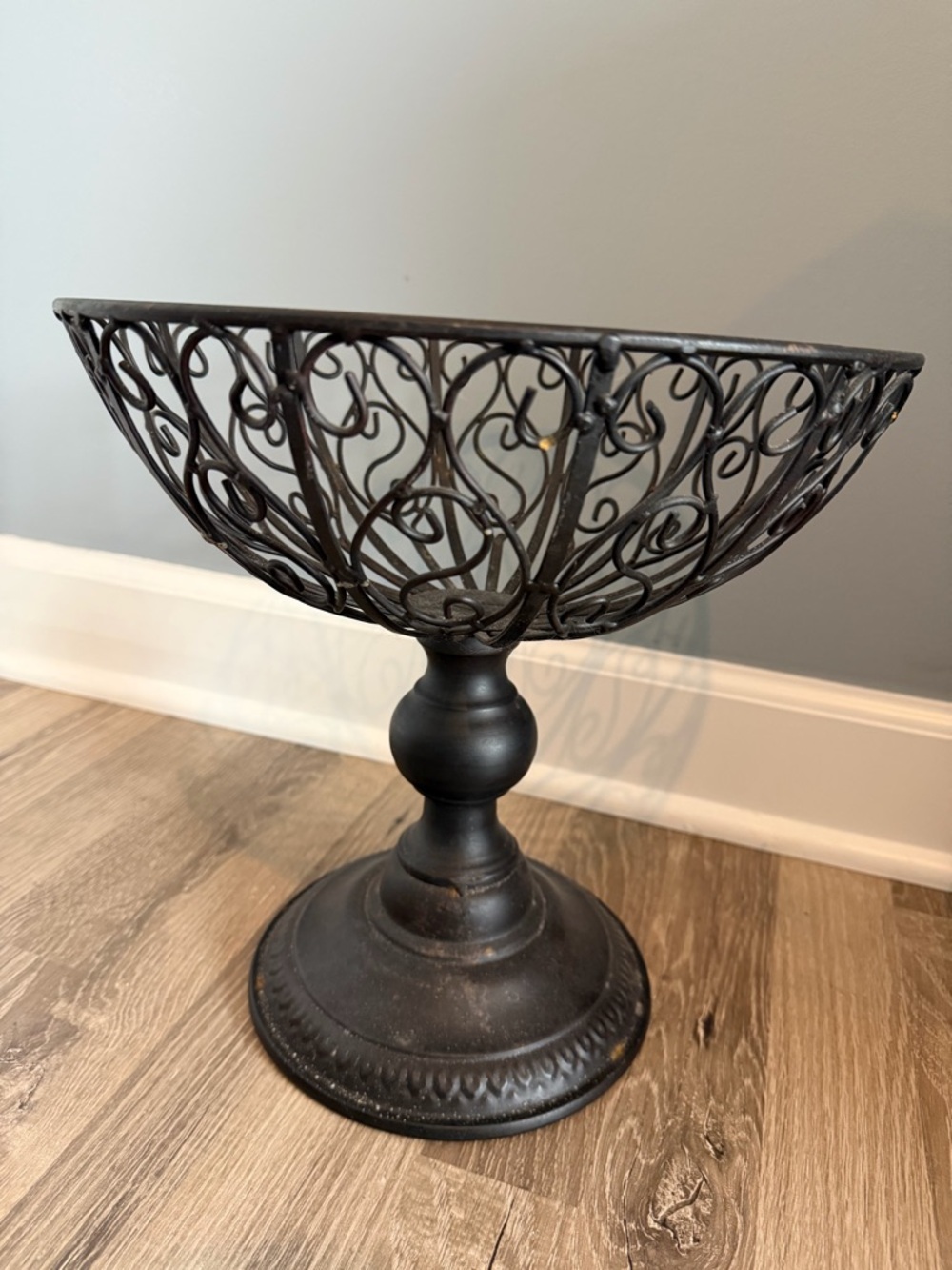 Wrought Iron Fruit/Decorative Pedestal Bowl